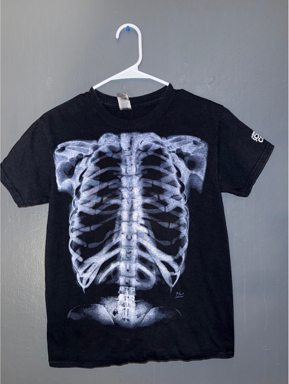 Gildan Ultra Cotton Black T-Shirt with X-Ray Skeleton Print Carnegie Science